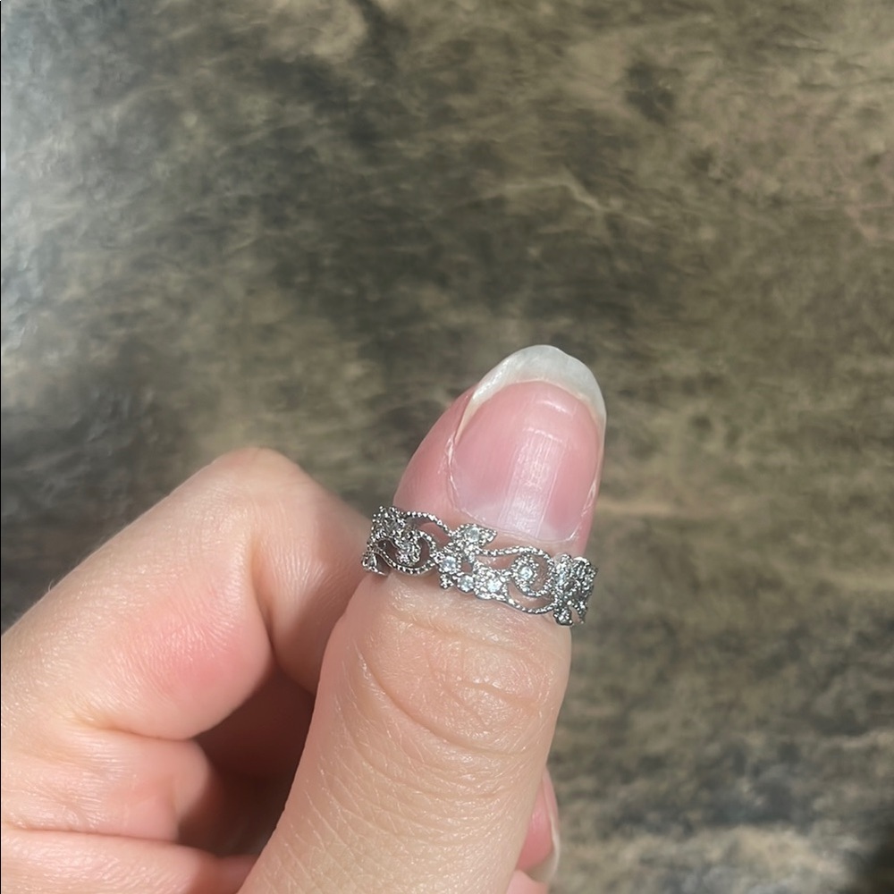Elegant Silver Women's Ring
